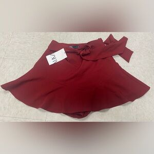 Zara Wrap skirt- M